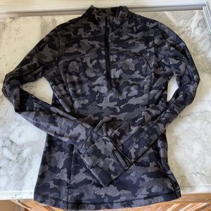 Lululemon it’s rulu run half zip size xs